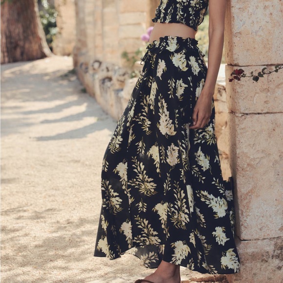 Dresses & Skirts - Floral Black and Cream Women's Skirt